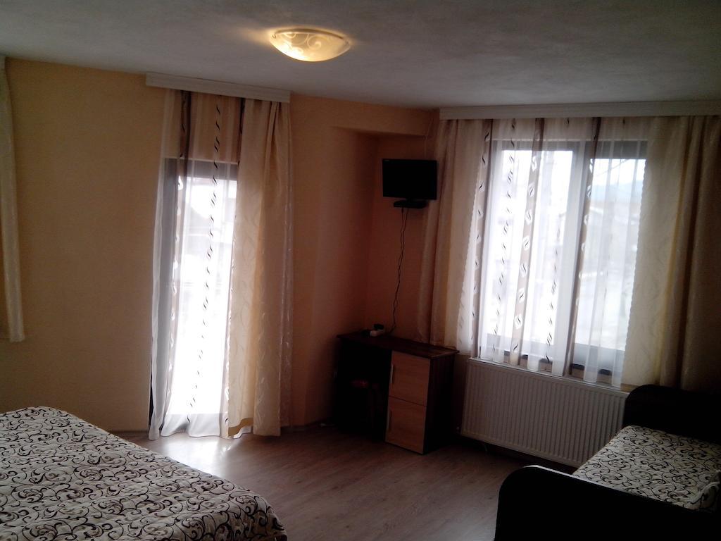 Hotel Advel Guest Hous Madzhare Zimmer foto